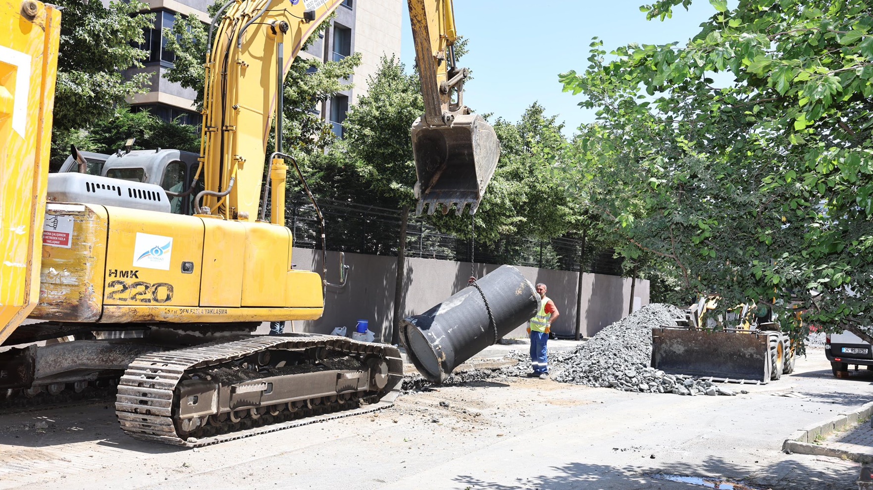 Eski Habipler Mahallesi’nde Yağmur Suyu Hattı Çalışması
