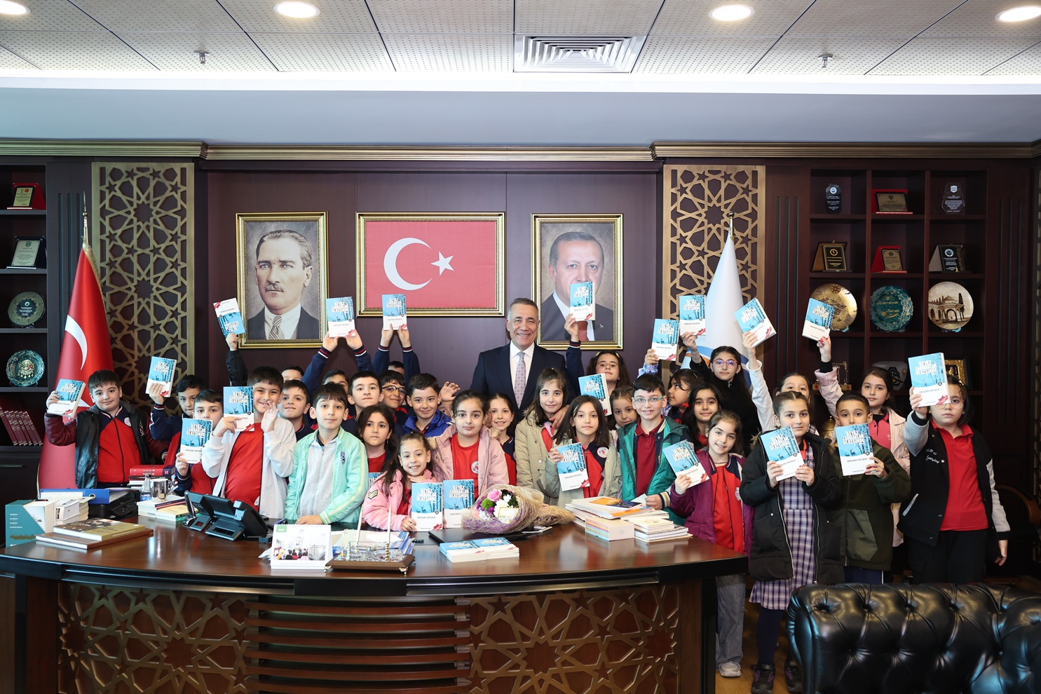  Miniklerden Başkan Amcalarına Ziyaret
