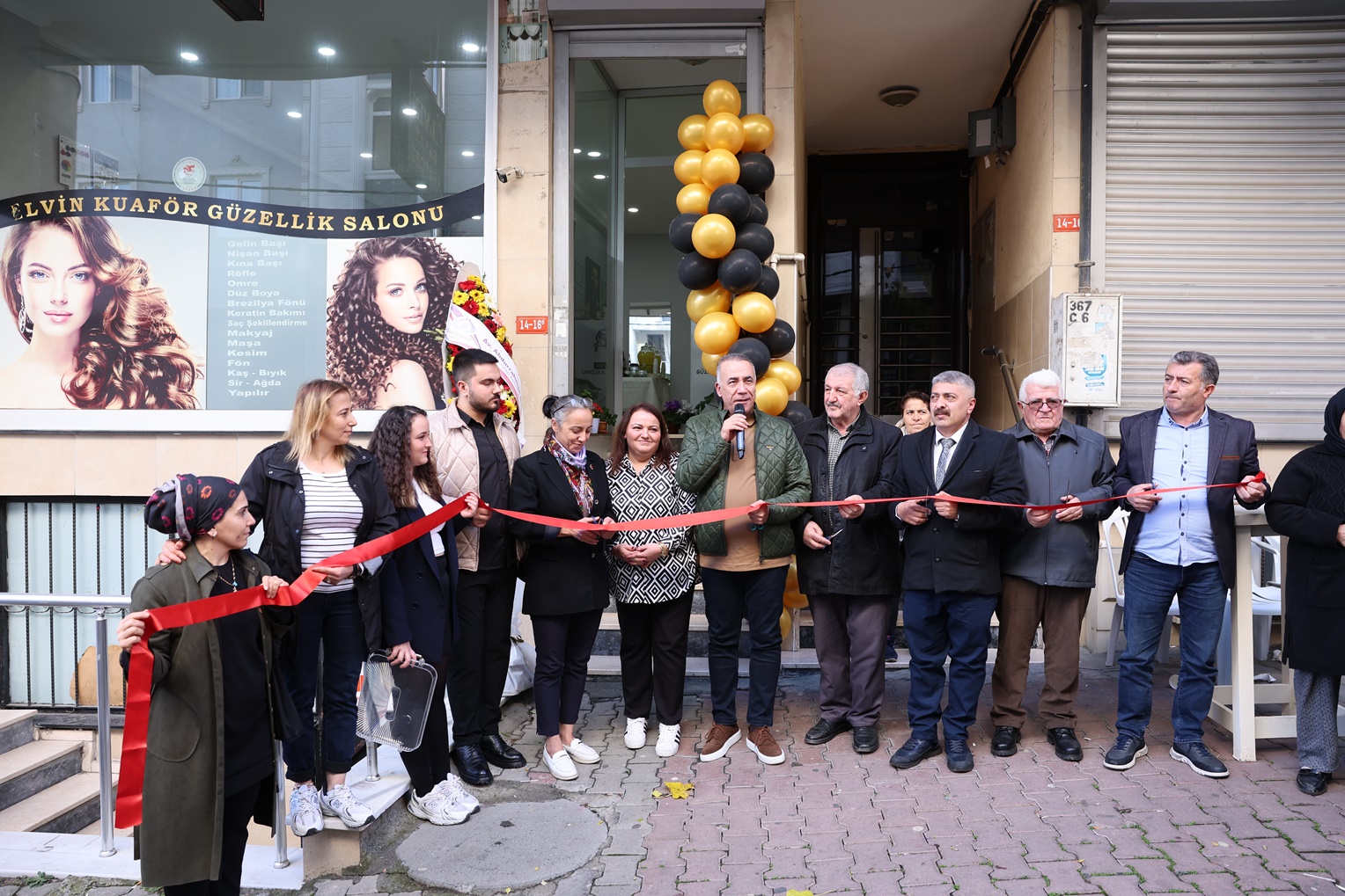 Sultangazi Belediyesi’nin Meslek Edindirme Kurslarından İş Hayatına Başkan Dursun Kuaför Açılışına Katıldı