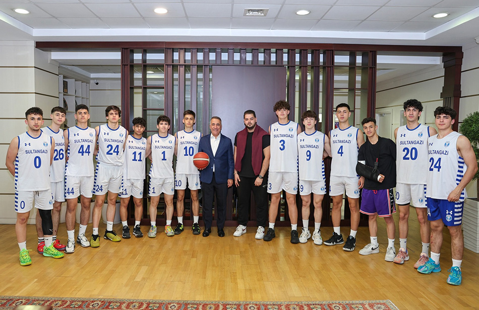 Sultangazi Belediyesi Spor Kulübü Basket Takımı’ndan Başkan Dursun’a ziyaret