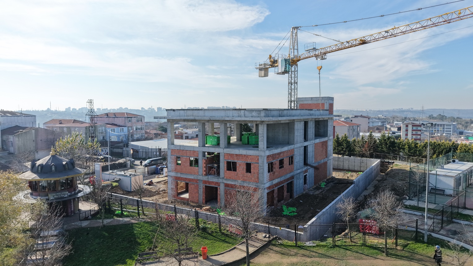 Sultangazi Belediyesi Yayla Mahallesi Gençlik, Spor ve Sağlık Merkezi’nin Yapımı Hızla Sürüyor