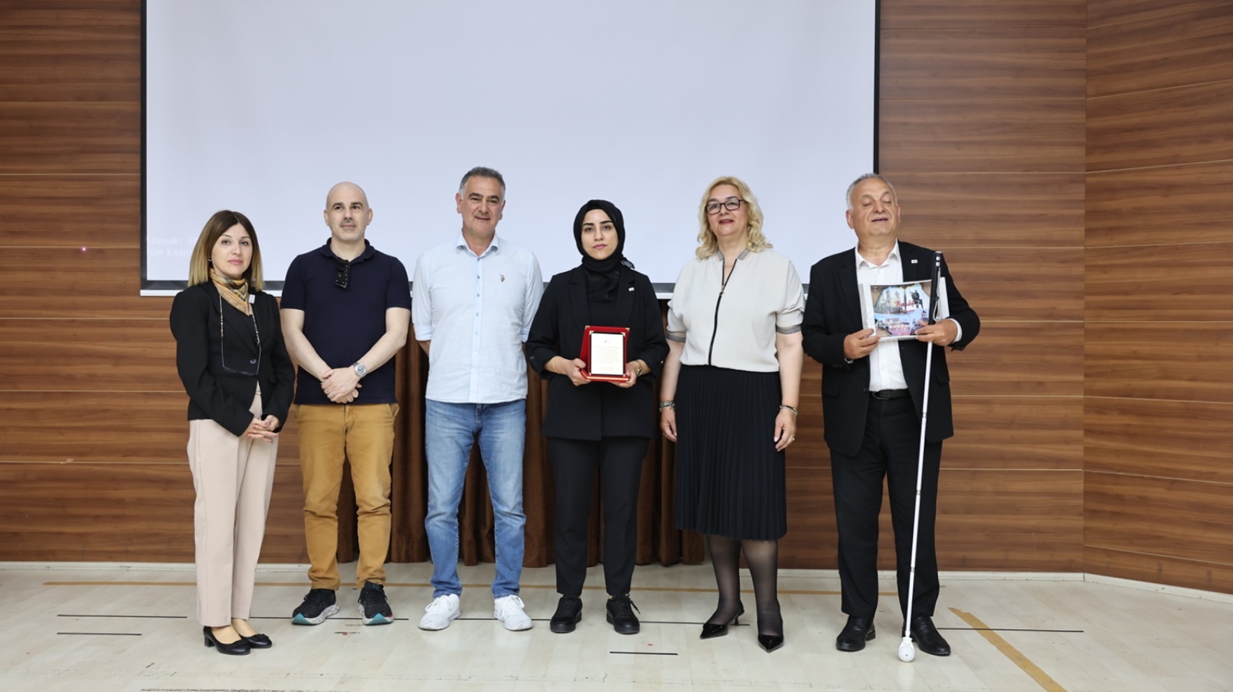 Tekstil Atıklarıyla Geleneksel El Sanatları Buluşuyor