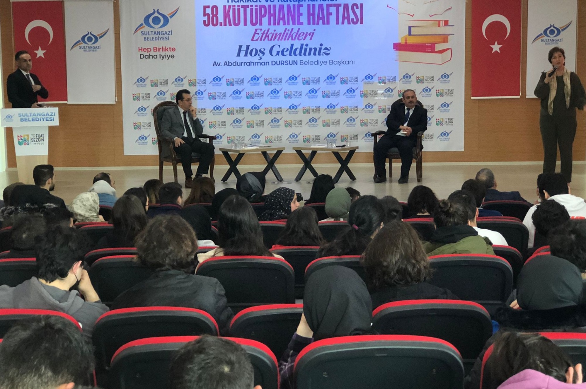 Sultangazi'de Kütüphane Haftası Başladı