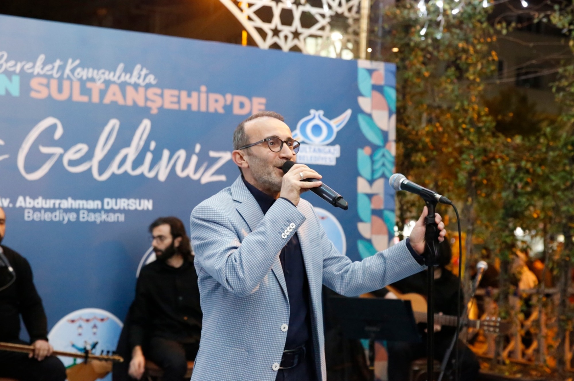 Sultangazi’de Ömer Karaoğlu Konseri gönülleri mest etti