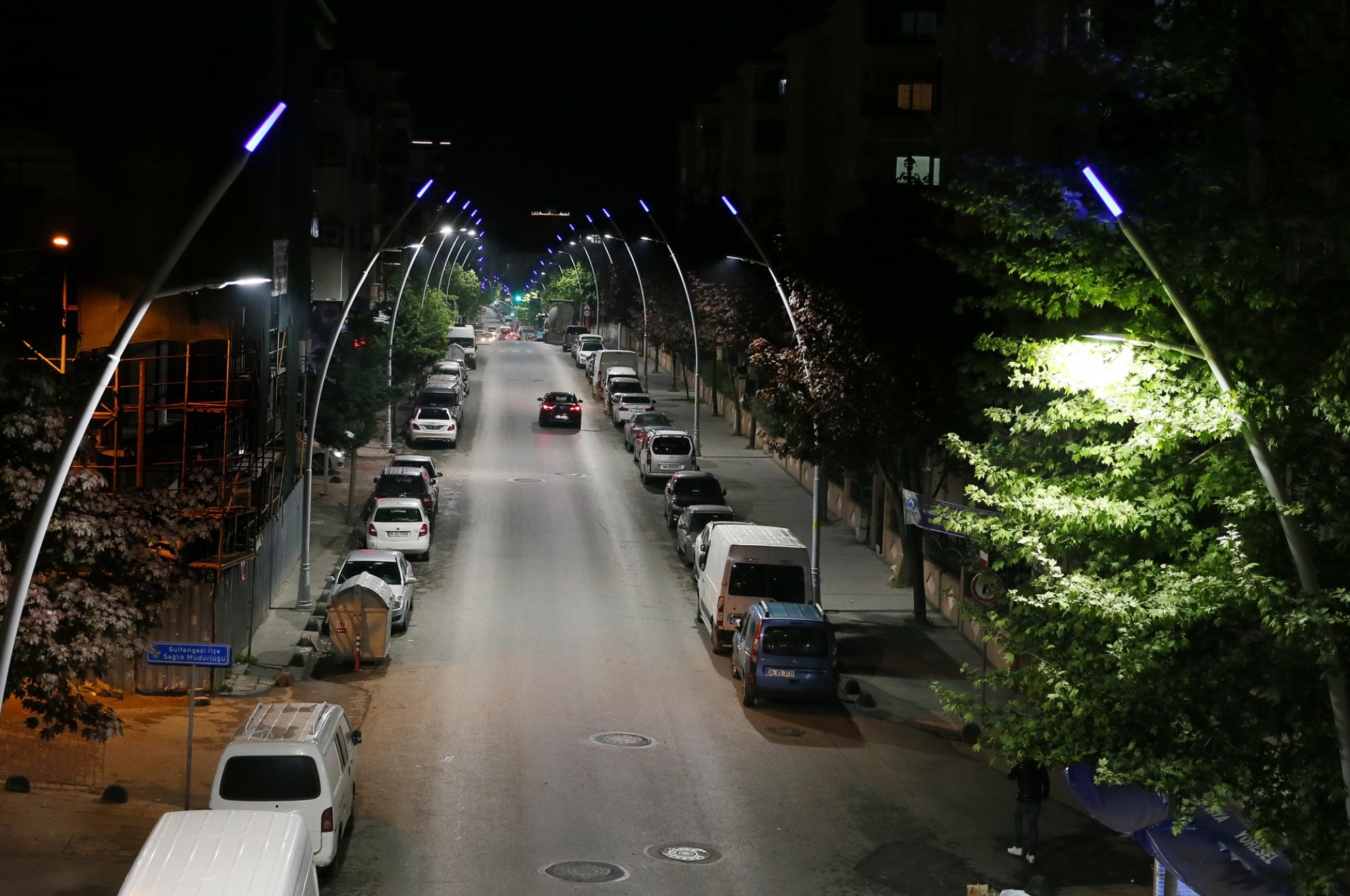Sultangazi'nin Caddeleri Estetik Görünüme Kavuşuyor